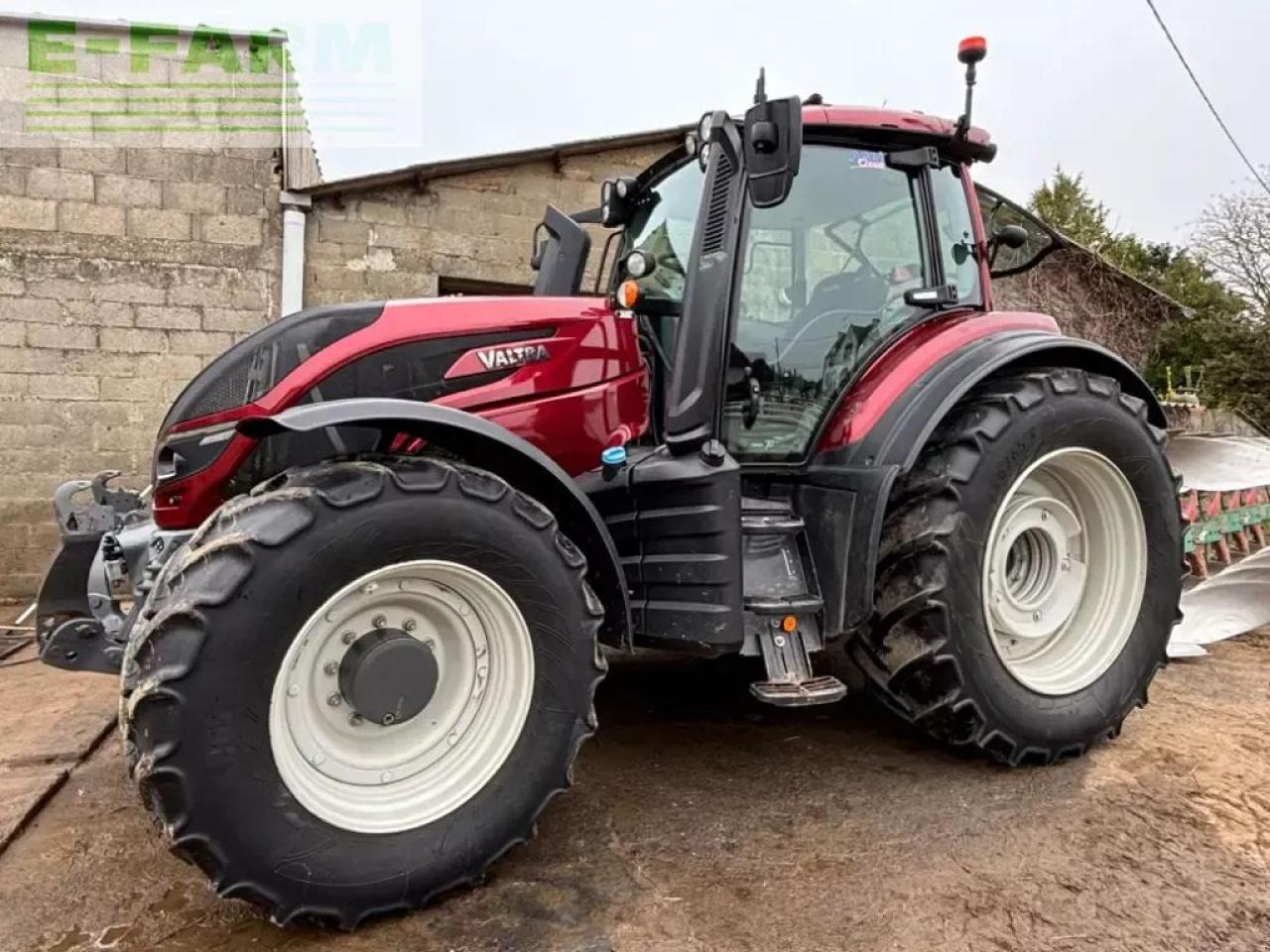 Valtra t174ea - Tractor: foto 1 Valtra t174ea - Tractor: foto 1