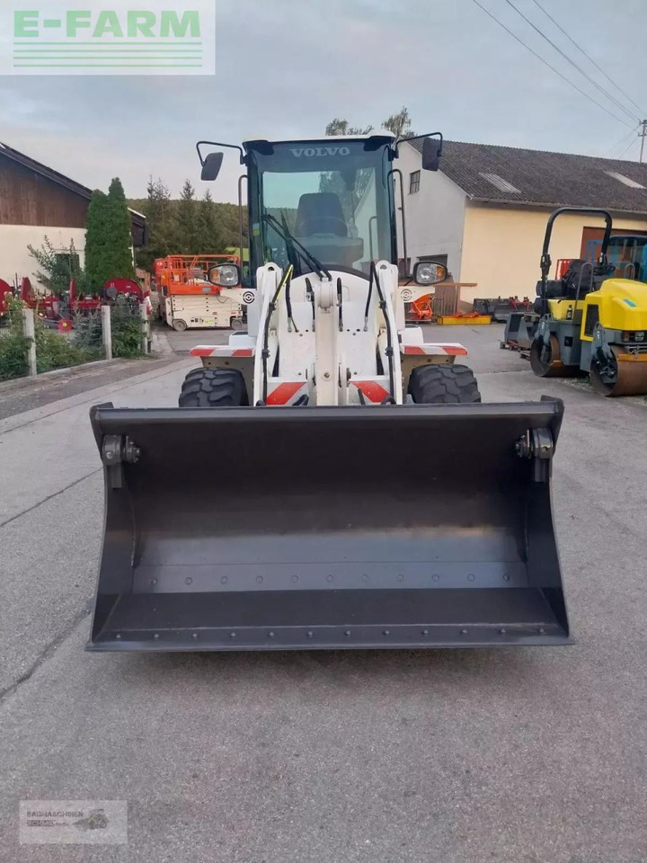 Volvo l 30g - Miniexcavadora: foto 2 Volvo l 30g - Miniexcavadora: foto 2