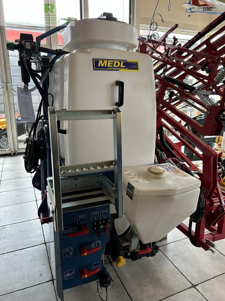 Medl feldspritze 1100 l - Pulverizador arrastrado: foto 4 Medl feldspritze 1100 l - Pulverizador arrastrado: foto 4