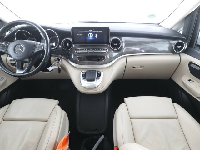 MERCEDES-BENZ EQV 300 Avantgarde Extralang,8Sitze,Leder beige - Minibús, Autobús eléctrico: foto 2 MERCEDES-BENZ EQV 300 Avantgarde Extralang,8Sitze,Leder beige - Minibús, Autobús eléctrico: foto 2