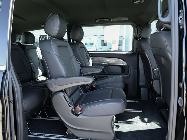 MERCEDES-BENZ EQV 300 Avantgarde Line,lang,7Sitze,2xKlima,LED - Minibús, Autobús eléctrico: foto 4 MERCEDES-BENZ EQV 300 Avantgarde Line,lang,7Sitze,2xKlima,LED - Minibús, Autobús eléctrico: foto 4