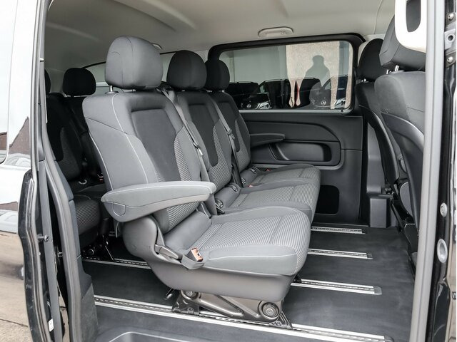 MERCEDES-BENZ EQV 300 Extralang,8Sitze,2xelektr.Schiebetür,LED - Furgoneta de pasajeros, Furgoneta eléctrica: foto 5 MERCEDES-BENZ EQV 300 Extralang,8Sitze,2xelektr.Schiebetür,LED - Furgoneta de pasajeros, Furgoneta eléctrica: foto 5