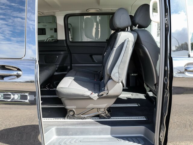 MERCEDES-BENZ EQV 300 lang,7Sitze,2xKlima,2Schiebetür el.,LED... - Minibús, Autobús eléctrico: foto 5 MERCEDES-BENZ EQV 300 lang,7Sitze,2xKlima,2Schiebetür el.,LED... - Minibús, Autobús eléctrico: foto 5