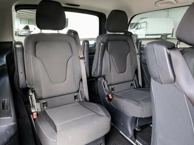MERCEDES-BENZ EQV 300 lang,7Sitze,2xelektr.Schiebetür,EasyPack... - Furgoneta de pasajeros, Furgoneta eléctrica: foto 3 MERCEDES-BENZ EQV 300 lang,7Sitze,2xelektr.Schiebetür,EasyPack... - Furgoneta de pasajeros, Furgoneta eléctrica: foto 3