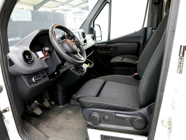 MERCEDES-BENZ Sprinter 314 CDI DOKA,Allrad,Standheizung - Furgoneta con caja de lona, Furgoneta combi: foto 2 MERCEDES-BENZ Sprinter 314 CDI DOKA,Allrad,Standheizung - Furgoneta con caja de lona, Furgoneta combi: foto 2