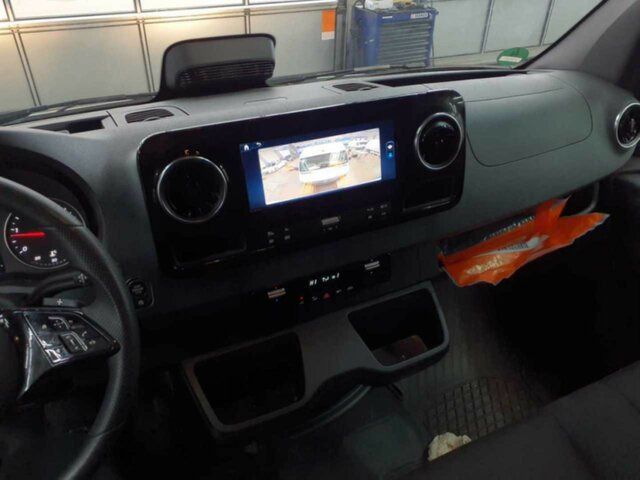 MERCEDES-BENZ Sprinter 317 CDI,L2H2,Automatik,Kamera,Navi... - Furgón: foto 2 MERCEDES-BENZ Sprinter 317 CDI,L2H2,Automatik,Kamera,Navi... - Furgón: foto 2