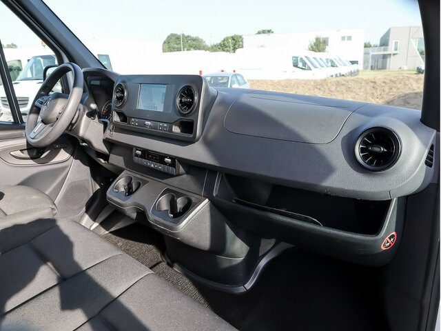MERCEDES-BENZ Sprinter 317 Maxi,9GTronic,MBUX,Kamera,Navi... - Furgón: foto 4 MERCEDES-BENZ Sprinter 317 Maxi,9GTronic,MBUX,Kamera,Navi... - Furgón: foto 4