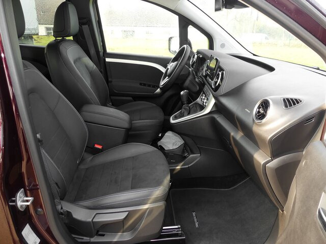 MERCEDES-BENZ T 180 Power Plus,MBUX,LED,Navi,Kamera,Tempomat - Furgoneta de pasajeros: foto 3 MERCEDES-BENZ T 180 Power Plus,MBUX,LED,Navi,Kamera,Tempomat - Furgoneta de pasajeros: foto 3