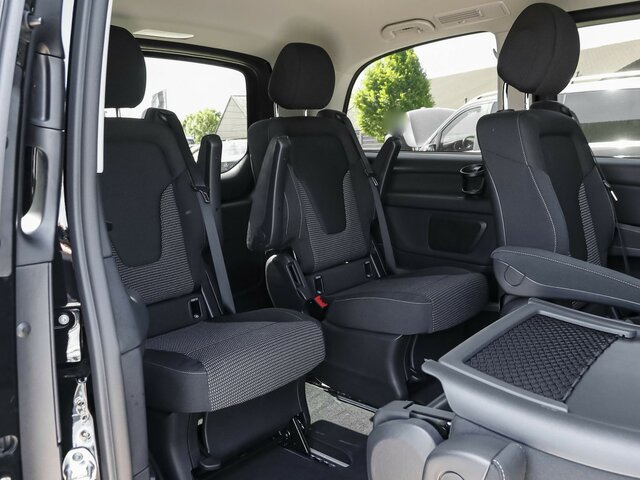 MERCEDES-BENZ V 220 d STYLE kompakt,6Sitzer,Distronic,AHK... - Minibús, Furgoneta de pasajeros: foto 3 MERCEDES-BENZ V 220 d STYLE kompakt,6Sitzer,Distronic,AHK... - Minibús, Furgoneta de pasajeros: foto 3