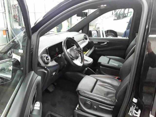 MERCEDES-BENZ V 300 Avantgarde Extralang,2xSchiebetür elektr.... - Furgoneta de pasajeros: foto 2 MERCEDES-BENZ V 300 Avantgarde Extralang,2xSchiebetür elektr.... - Furgoneta de pasajeros: foto 2