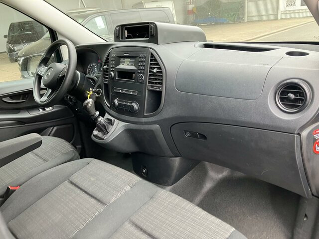 MERCEDES-BENZ Vito 114 Mixto Extralang,Klima,Tempomat,Standhzg - Furgoneta de pasajeros: foto 4 MERCEDES-BENZ Vito 114 Mixto Extralang,Klima,Tempomat,Standhzg - Furgoneta de pasajeros: foto 4