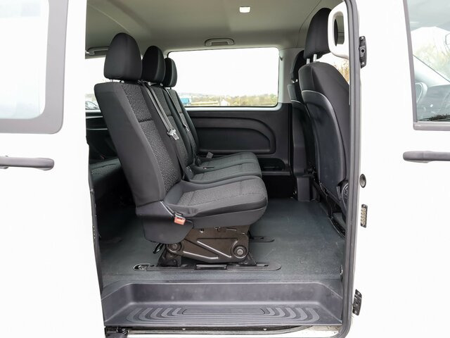 MERCEDES-BENZ Vito 114 TourerPro,Allrad,Automatik,8 Sitzer... - Minibús, Furgoneta de pasajeros: foto 2 MERCEDES-BENZ Vito 114 TourerPro,Allrad,Automatik,8 Sitzer... - Minibús, Furgoneta de pasajeros: foto 2