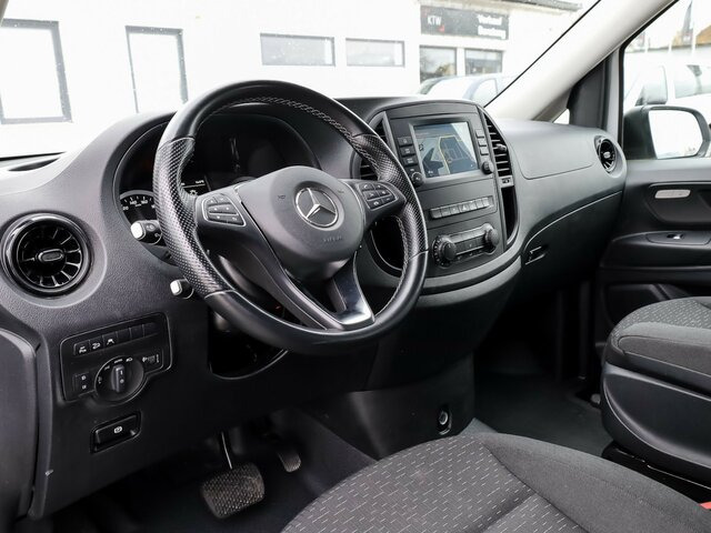 MERCEDES-BENZ Vito 114 TourerPro,Allrad,Automatik,8 Sitzer... - Minibús, Furgoneta de pasajeros: foto 5 MERCEDES-BENZ Vito 114 TourerPro,Allrad,Automatik,8 Sitzer... - Minibús, Furgoneta de pasajeros: foto 5
