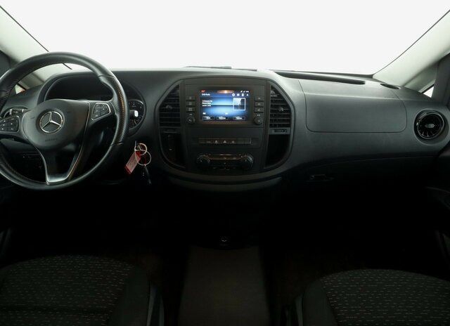 MERCEDES-BENZ Vito 114 TourerPro,Extralang,8Sitzer,Automatik... - Furgoneta de pasajeros: foto 2 MERCEDES-BENZ Vito 114 TourerPro,Extralang,8Sitzer,Automatik... - Furgoneta de pasajeros: foto 2