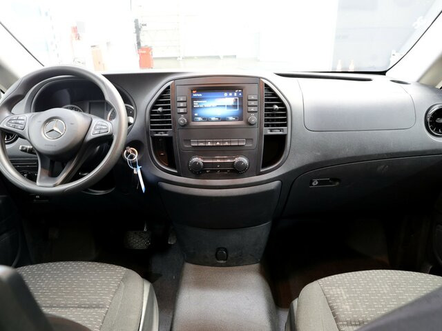 MERCEDES-BENZ Vito 114 TourerPro,lang,Automatik,8Sitze,Kamera... - Furgoneta de pasajeros: foto 2 MERCEDES-BENZ Vito 114 TourerPro,lang,Automatik,8Sitze,Kamera... - Furgoneta de pasajeros: foto 2