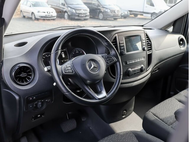 MERCEDES-BENZ Vito 116CDI lang,TourerPro,2Klima,9Sitze,Kamera - Minibús, Furgoneta de pasajeros: foto 5 MERCEDES-BENZ Vito 116CDI lang,TourerPro,2Klima,9Sitze,Kamera - Minibús, Furgoneta de pasajeros: foto 5