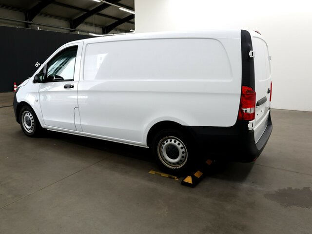 Furgoneta pequeña MERCEDES-BENZ Vito114CDI KA lang ,Klima,Sortimo Regalsystem...: foto 12 Furgoneta pequeña MERCEDES-BENZ Vito114CDI KA lang ,Klima,Sortimo Regalsystem...: foto 12