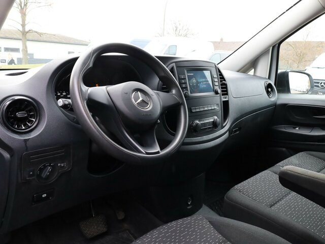 MERCEDES-BENZ eVito 111 KA,lang,Rückfahrkamera,Klima... - Furgoneta pequeña, Furgoneta eléctrica: foto 5 MERCEDES-BENZ eVito 111 KA,lang,Rückfahrkamera,Klima... - Furgoneta pequeña, Furgoneta eléctrica: foto 5