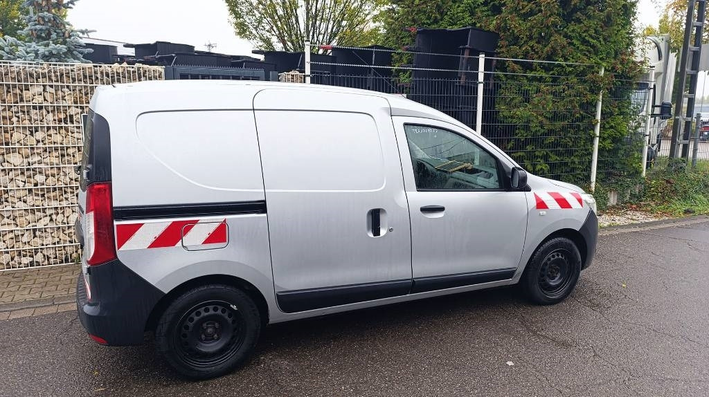 Dacia Dokker Transporter, Kastenwagen mit Schubladen - Furgoneta pequeña: foto 5 Dacia Dokker Transporter, Kastenwagen mit Schubladen - Furgoneta pequeña: foto 5