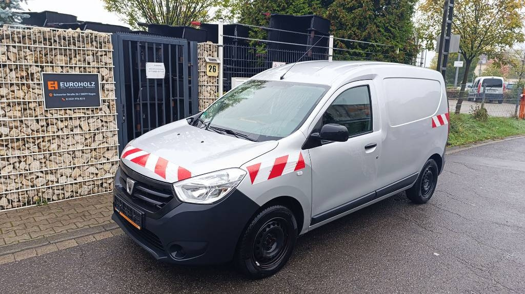 Dacia Dokker Transporter, Kastenwagen mit Schubladen - Furgoneta pequeña: foto 1 Dacia Dokker Transporter, Kastenwagen mit Schubladen - Furgoneta pequeña: foto 1