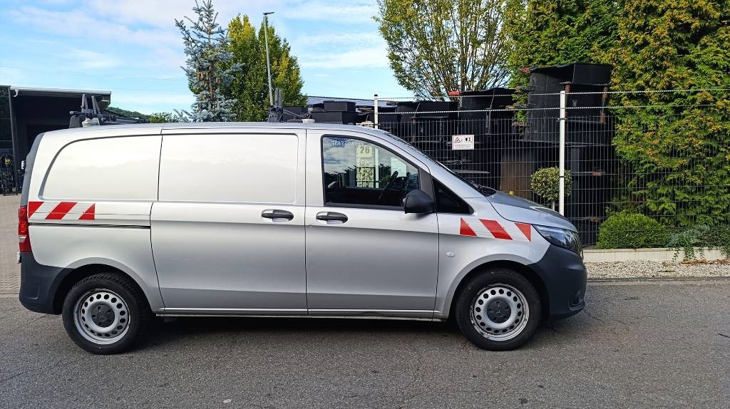 Mercedes-Benz Vito 114 CDI Allrad-Werkstattschränke-Standheizung - Furgoneta: foto 2 Mercedes-Benz Vito 114 CDI Allrad-Werkstattschränke-Standheizung - Furgoneta: foto 2