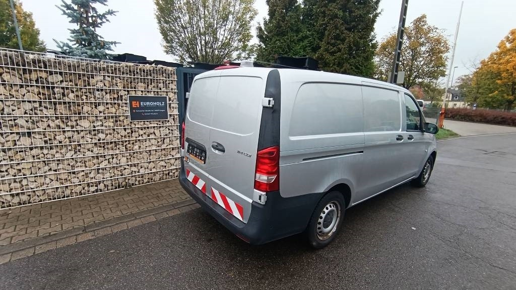 Mercedes-Benz Vito 114 CDI Kasten Werkstattschränke Standheizung  - Furgoneta: foto 5 Mercedes-Benz Vito 114 CDI Kasten Werkstattschränke Standheizung  - Furgoneta: foto 5