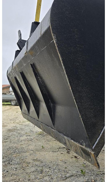 Big Volumenschaufel 200 cm mit Kramer Aufnahme - Cazo: foto 5 Big Volumenschaufel 200 cm mit Kramer Aufnahme - Cazo: foto 5