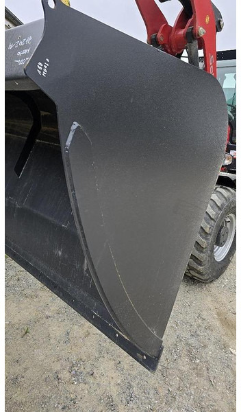 Big Volumenschaufel 240 cm passend zu JCB 520-50 Aufnahme - Cazo: foto 5 Big Volumenschaufel 240 cm passend zu JCB 520-50 Aufnahme - Cazo: foto 5