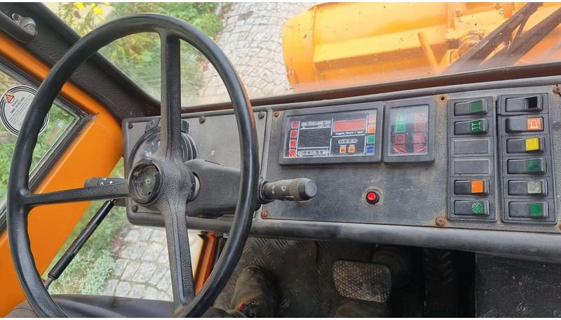 Boki HY1350 Kommunalfahrzeug mit Schneepflug und Sand / Salzstreuer - Motoazada: foto 4 Boki HY1350 Kommunalfahrzeug mit Schneepflug und Sand / Salzstreuer - Motoazada: foto 4