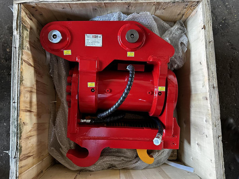 Big Powertilt passend zu diversen Takeuchi Modellen - Implemento: foto 1 Big Powertilt passend zu diversen Takeuchi Modellen - Implemento: foto 1