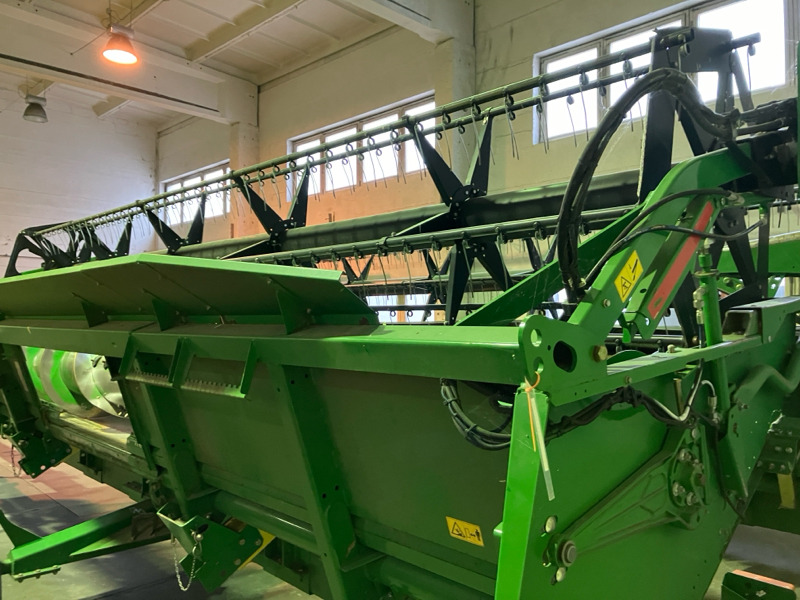 John Deere T560 mit 622R Schneidwerk - Cosechadora de granos: foto 3 John Deere T560 mit 622R Schneidwerk - Cosechadora de granos: foto 3