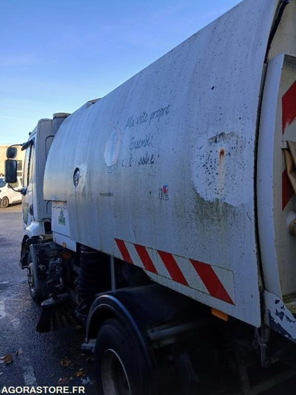 BALAYEUSE RENAULT MIDLUM 220 DCI - Barredora vial: foto 5 BALAYEUSE RENAULT MIDLUM 220 DCI - Barredora vial: foto 5