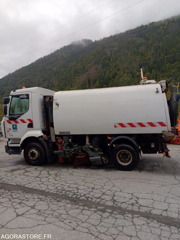 BALAYEUSE de Voiries- RENAULT MIDLUM 220 DXI avec aspiratrice EUROVOIRIE - Barredora vial: foto 5 BALAYEUSE de Voiries- RENAULT MIDLUM 220 DXI avec aspiratrice EUROVOIRIE - Barredora vial: foto 5