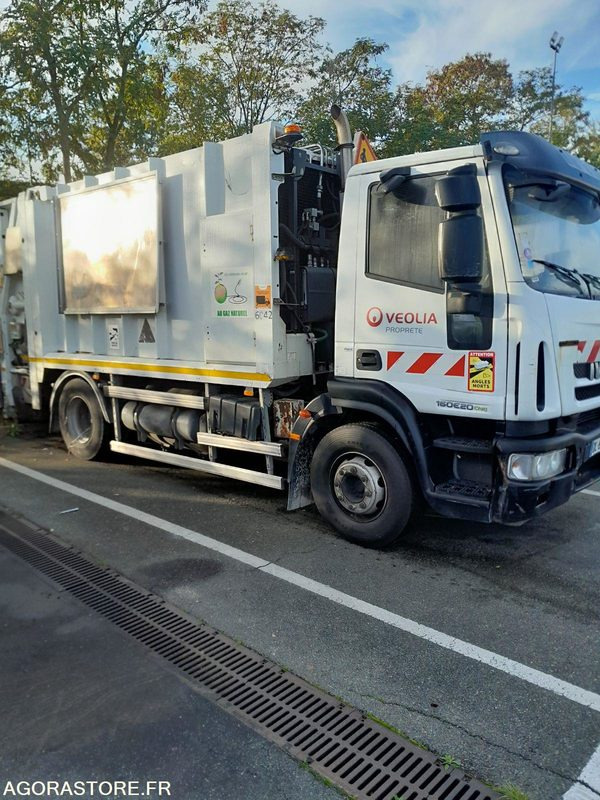 BOM 16T IVECO GNC NON ROULANT( 6042-66ICAM571X) - Camión de basura: foto 3 BOM 16T IVECO GNC NON ROULANT( 6042-66ICAM571X) - Camión de basura: foto 3