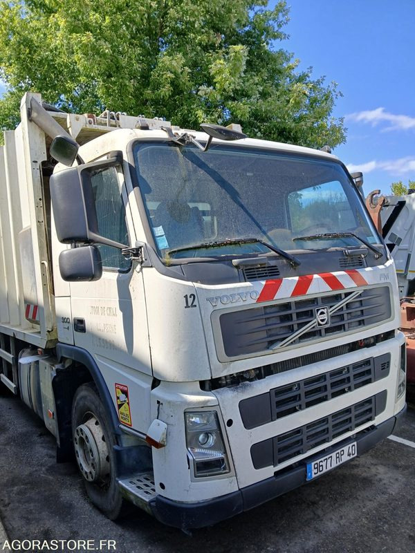 BOM 19 T VOLVO FM 229474 kms 2007 - Camión de basura: foto 1 BOM 19 T VOLVO FM 229474 kms 2007 - Camión de basura: foto 1