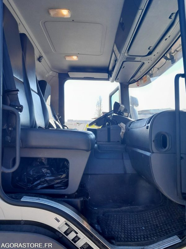 BOM DI 26T SCANIA GO (5614-VPIDF-66ICAM571X) - Camión de basura: foto 4 BOM DI 26T SCANIA GO (5614-VPIDF-66ICAM571X) - Camión de basura: foto 4