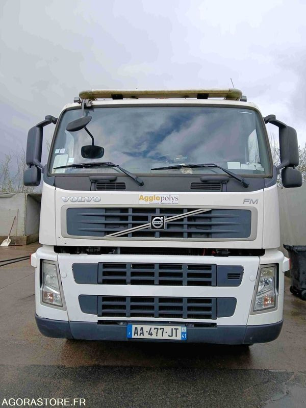 BOM VOLVO 26T - Camión de basura: foto 1 BOM VOLVO 26T - Camión de basura: foto 1