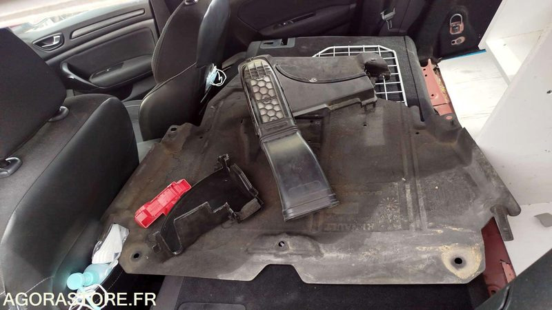 BREAK Renault Mégane - 2019 - FK785LQ - Coche familiar: foto 4 BREAK Renault Mégane - 2019 - FK785LQ - Coche familiar: foto 4