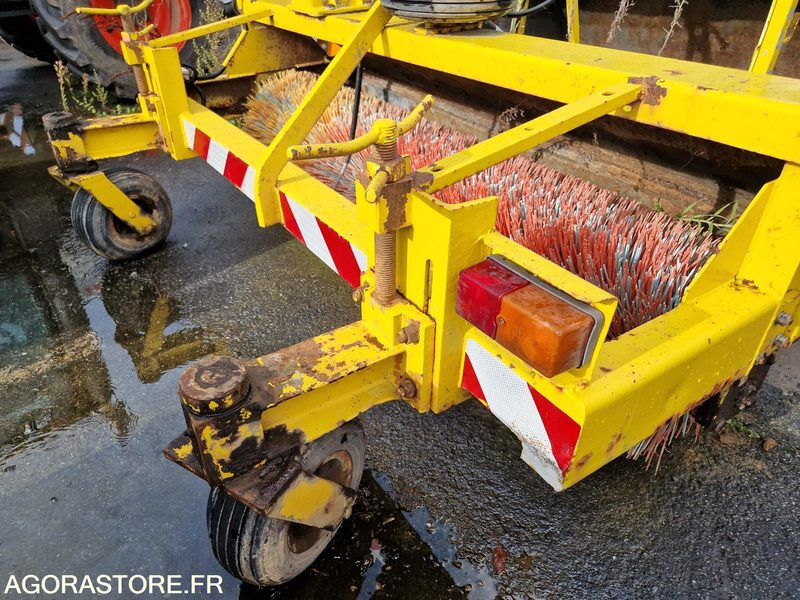 Balayeuse Mathieu 7239S - 1967 - Barredora vial: foto 5 Balayeuse Mathieu 7239S - 1967 - Barredora vial: foto 5