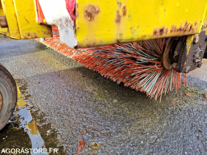 Balayeuse Mathieu 7239S - 1967 - Barredora vial: foto 4 Balayeuse Mathieu 7239S - 1967 - Barredora vial: foto 4