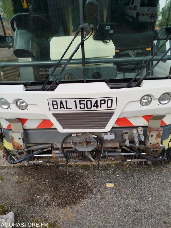 Balayeuse RAVO 540 XL + 3ème balai - Barredora vial: foto 4 Balayeuse RAVO 540 XL + 3ème balai - Barredora vial: foto 4