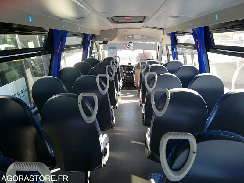 Bus Iveco UNVI 70C17 - 2017 - 120 000 km - Autobús escolar: foto 4 Bus Iveco UNVI 70C17 - 2017 - 120 000 km - Autobús escolar: foto 4