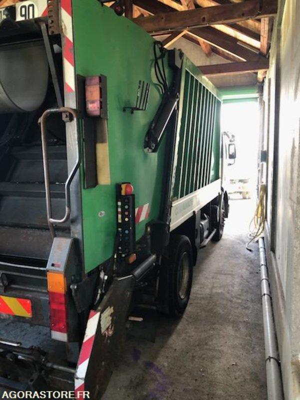 CAMION RENAULT BOM - Camión de basura: foto 3 CAMION RENAULT BOM - Camión de basura: foto 3