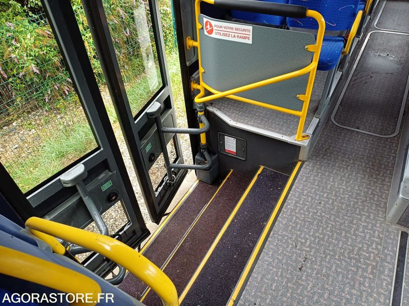 CAR MERCEDES INTOURO N° 11389 MEC 2010 / 400 000KM/ AJ-859-EH - Autobús escolar: foto 2 CAR MERCEDES INTOURO N° 11389 MEC 2010 / 400 000KM/ AJ-859-EH - Autobús escolar: foto 2