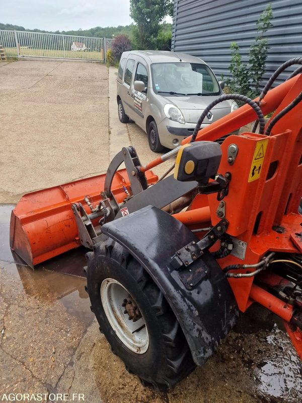 CHARGEUSE SUR PNEUS EVERUN ER08 EASY DIESEL 24CV - 2017 - 580 heures - Cargadora: foto 4 CHARGEUSE SUR PNEUS EVERUN ER08 EASY DIESEL 24CV - 2017 - 580 heures - Cargadora: foto 4