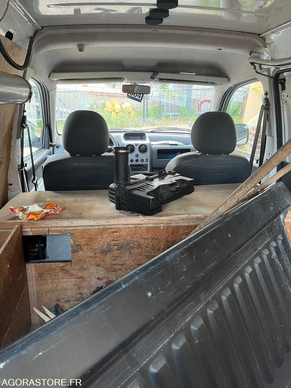 CITROEN BERLINGO 177285 kms 2009 - Furgoneta pequeña: foto 3 CITROEN BERLINGO 177285 kms 2009 - Furgoneta pequeña: foto 3