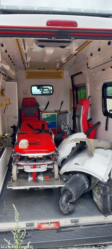 CITROEN JUMPER NON ROULANT - Ambulancia: foto 5 CITROEN JUMPER NON ROULANT - Ambulancia: foto 5