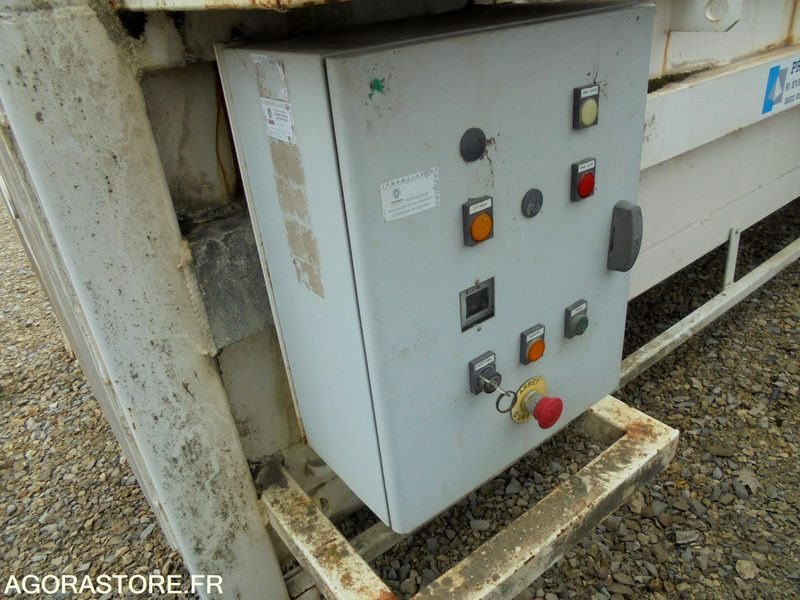 COMPACTEUR DECHET - PRESSOR AN 2006 - Equipo de construcción: foto 4 COMPACTEUR DECHET - PRESSOR AN 2006 - Equipo de construcción: foto 4
