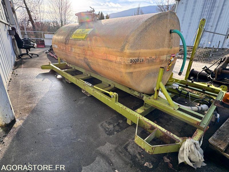 CUVE SUR BERCE CORNUT 3000 LITRES - Equipo de construcción: foto 4 CUVE SUR BERCE CORNUT 3000 LITRES - Equipo de construcción: foto 4