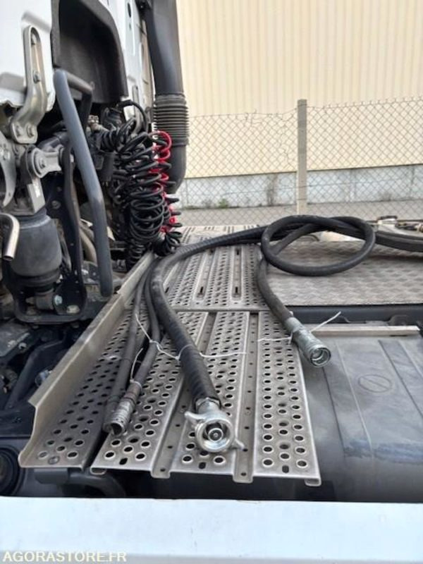 TRACTEUR 4X2 MERCEDES ACTROS 1853 2020 430 000 KM - Cabeza tractora: foto 3 TRACTEUR 4X2 MERCEDES ACTROS 1853 2020 430 000 KM - Cabeza tractora: foto 3